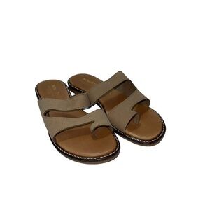 Coach And Four Woman Shoes Size 9